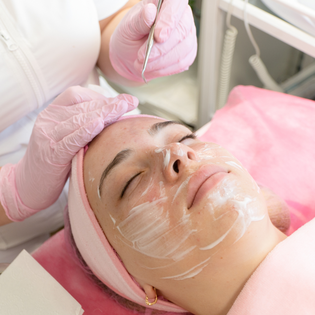 LIMPIEZA FACIAL PROFUNDA